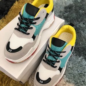 SUPER CUTE brand new* color block sneakers! Sz 8